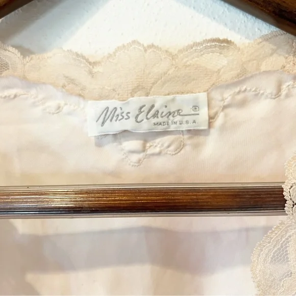 Vintage Miss Elaine Watercolor Short Sleeve Slit Lace V-Neck Nightgown - Picture 5 of 9